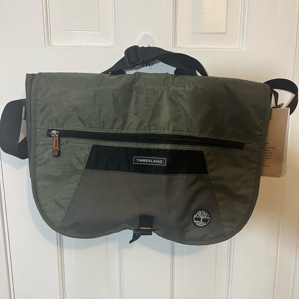 -Timberland Route 4 Messenger Bag Green Twin Mountain Collection